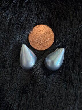 Genuine Mabe Pearl Teardrop Stud Earrings Blue Gray Iridescent Large